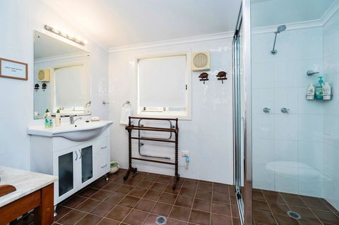 Abelia House B &B - Accommodation Whitsundays 2