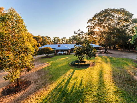 Abelia House B &B - Accommodation Whitsundays 0