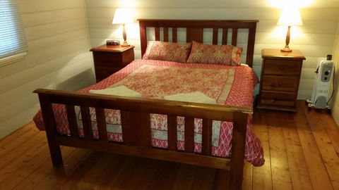 About Town Cottages - Accommodation Whitsundays 0