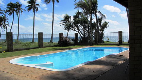 ABSOLUTE BEACH FRONT MACKAY - Comfort Resort Blue Pacific - Accommodation Whitsundays 1
