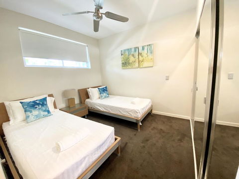 Absolute Beachfront - Cabarita Beach - Ocean Views - 3 Bed Apartment - Accommodation Whitsundays 2