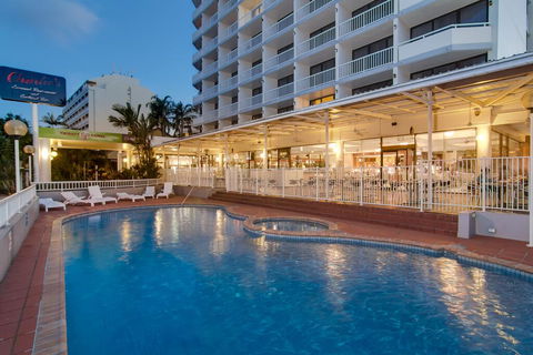Acacia Court Hotel - Accommodation Whitsundays 0