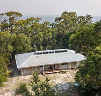 Acacia Lakehouse - The lake at your doorstep - Accommodation Whitsundays