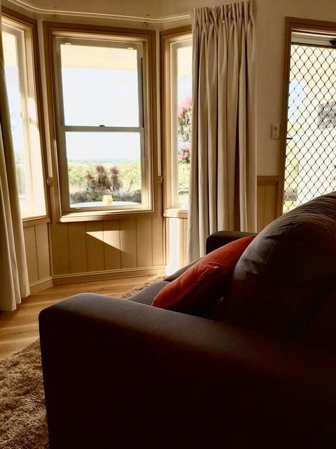 Accommodation Creek Cottages & Sundown View Suites - Accommodation Whitsundays 3