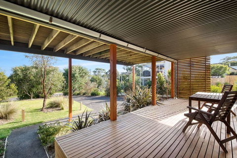 Acqua Vista - Water View, Fireplace, Walk To Beach - Accommodation Whitsundays 3
