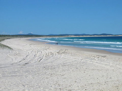 Across The Road From The Beach! - Accommodation Whitsundays 3