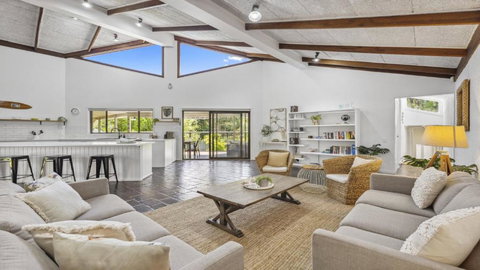 Diggers Beach Surf House - Accommodation Whitsundays 1