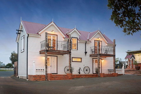 Duart Stables - Accommodation Whitsundays 0