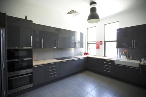 EBS Sydney Hostel - Accommodation Whitsundays 4