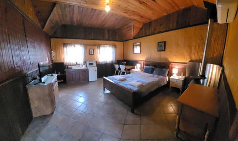 Eccles - Rustic Style Accommodation With Mod Cons - Accommodation Whitsundays 1