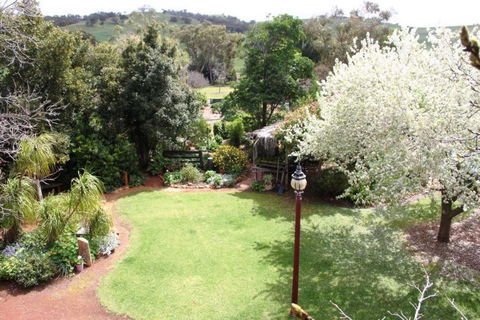 Eccles - Rustic Style Accommodation With Mod Cons - Accommodation Whitsundays 4