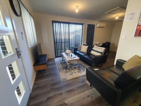 Entire 2br, Hideaway - Accommodation Whitsundays 4