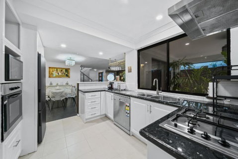 Equitice Winter Moonlight Villa - Accommodation Whitsundays 2