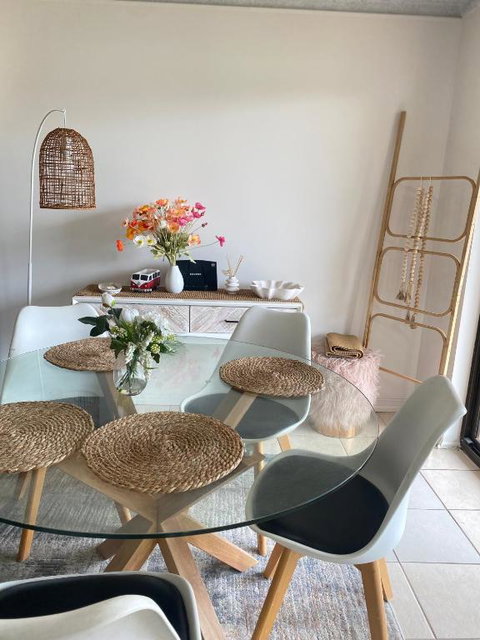 Fabulous Canal-front Unit In Mooloolaba - Accommodation Whitsundays 4