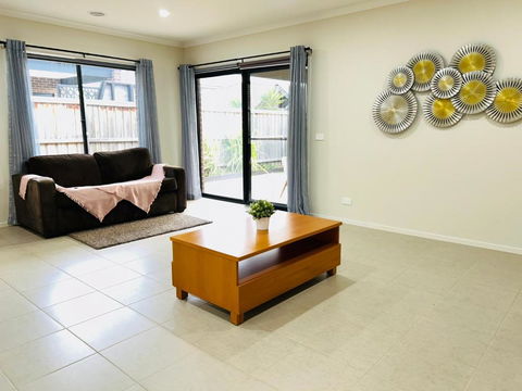 Family Friendly House - Accommodation Whitsundays 2