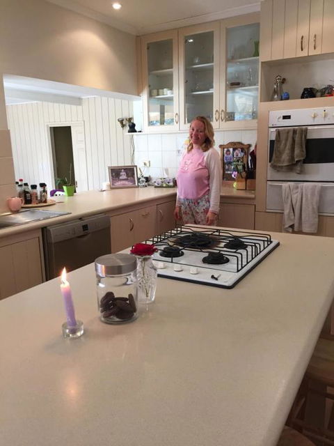 Felicity Peaceful Home Stay - Accommodation Whitsundays 2