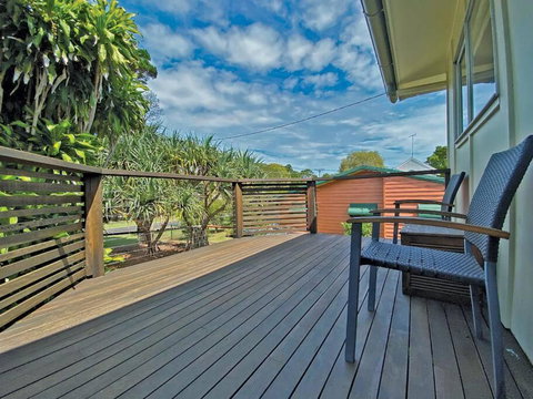 FLINDERS BEACHHOUSE - Accommodation Whitsundays 1