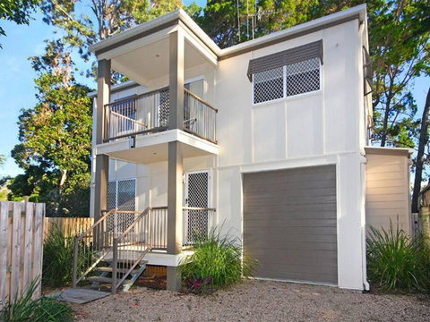FLIP FLOP INN - Accommodation Whitsundays 0