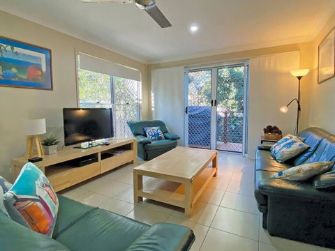 FLIP FLOP INN - Accommodation Whitsundays 2