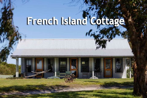 French Island Cottage - Accommodation Whitsundays 0