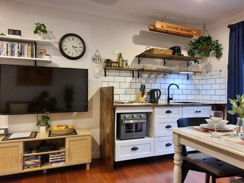 Frostwood House - Accommodation Whitsundays 2