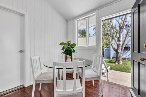 Gabba Central House 3BR2Bath Pets - Accommodation Whitsundays 3