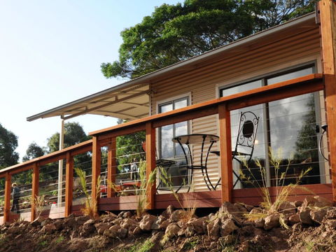 Gisborne Peak Winery Short Term Stays - Accommodation Whitsundays 2