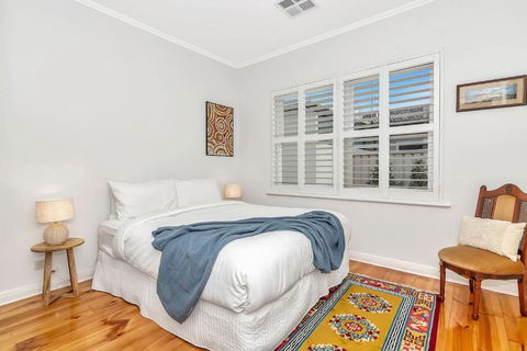 Gladstone Gardens - Family Comfort In North Brighton - Accommodation Whitsundays 1