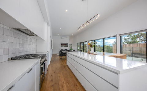 Glamour In Gisborne - With Spa! - Accommodation Whitsundays 2
