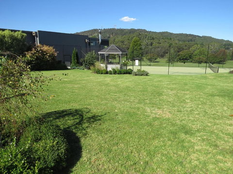 Golfview Lodge - Accommodation Whitsundays 3