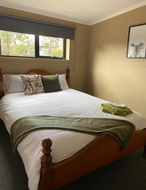 Great Lakes Wilderness Three Bedroom Home - Accommodation Whitsundays 4