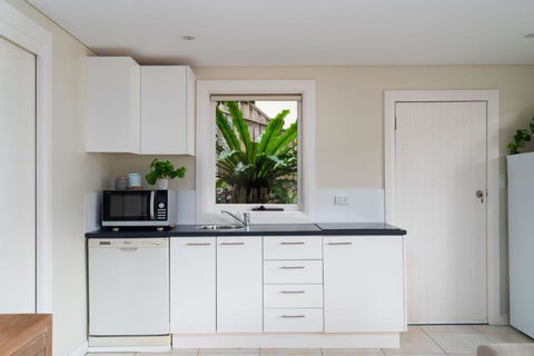 Gull Cottage By Beach Stays - Accommodation Whitsundays 4