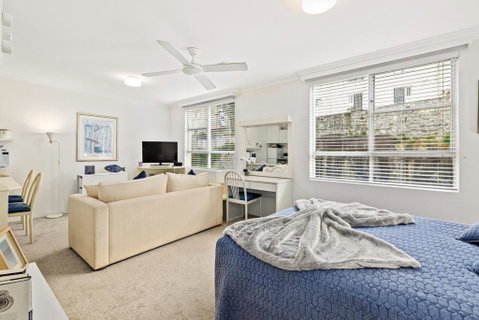 HENRY12 Self- Catering - Accommodation Whitsundays 2