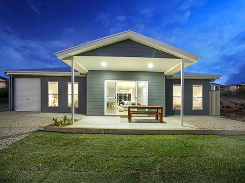 High Tide - Beachfront Pet-friendly - Accommodation Whitsundays 0