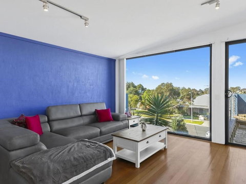 Highlander Haven 8a - Accommodation Whitsundays 2