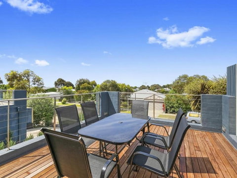 Highlander Haven 8a - Accommodation Whitsundays 3