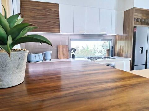 Hildeton Pool House - Accommodation Whitsundays 3