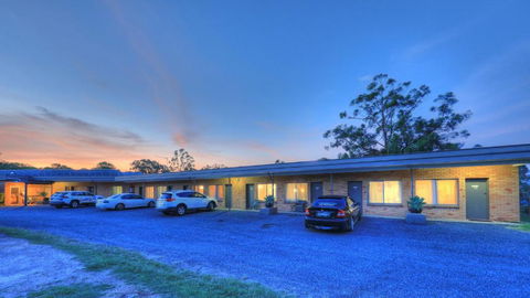 Hilldrop Motor Inn - Accommodation Whitsundays 3