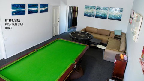 Hot Tub, Ice Bath, Gym, Sauna, Pool Table Coorparoo Haven - Accommodation Whitsundays 2