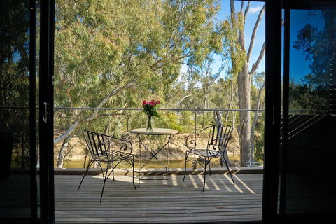 Adelphi Boutique Apartments - Accommodation Whitsundays 2