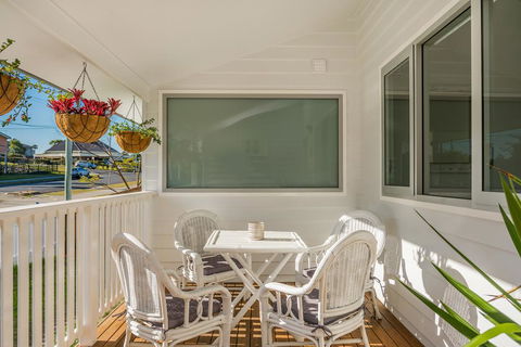 Aditi - Timber Vacation Home - Accommodation Whitsundays 1