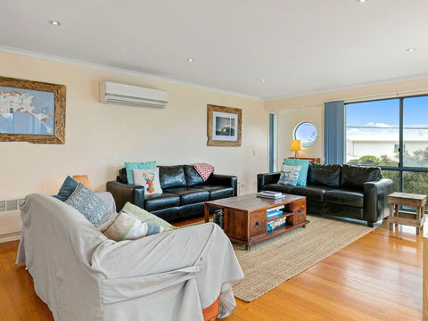 Adnajur - Accommodation Whitsundays 2