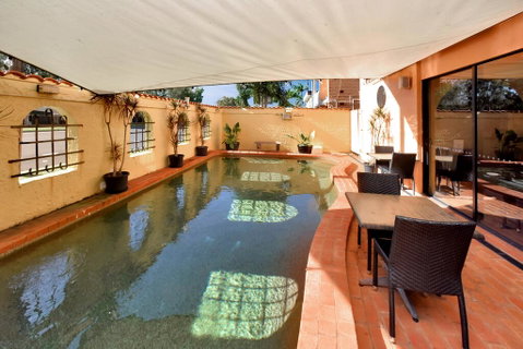 Adobe Motel - Accommodation Whitsundays 2