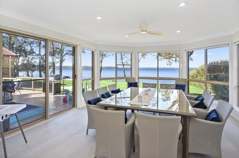 Adrift Retreat - St Georges Basin Waterfront Home - Accommodation Whitsundays 2