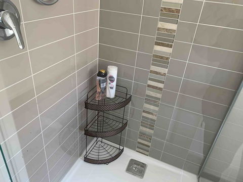 AHA Family Holiday House With Huge Backyard - Accommodation Whitsundays 3