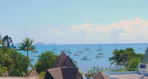 Airlie Beach Apartments - Accommodation Whitsundays 0