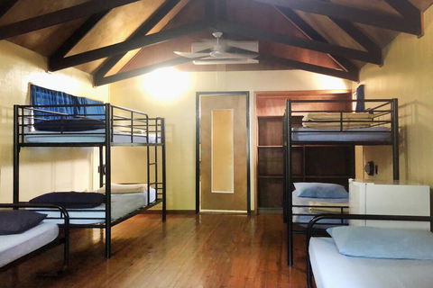 Airlie Beach Magnums - Accommodation Whitsundays 1