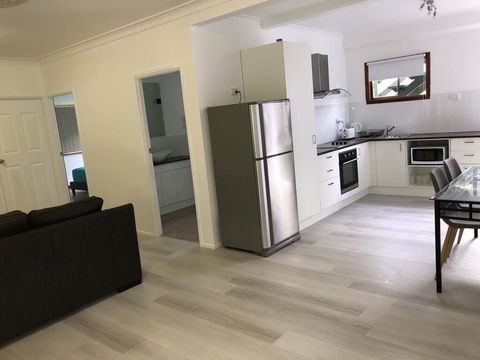Airlie Getaway Unit 3 - Accommodation Whitsundays 3