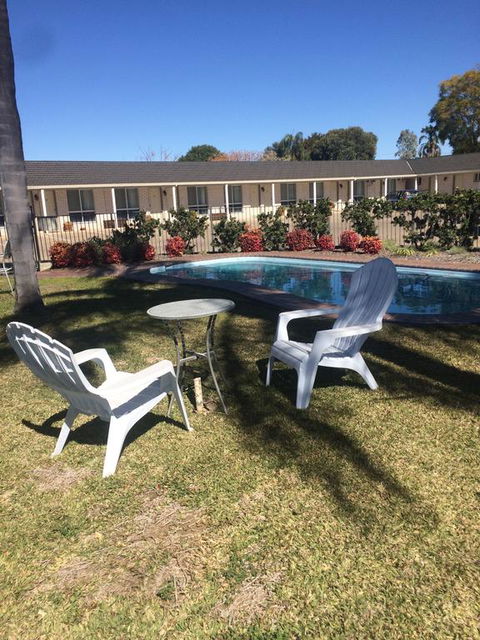 Alexander Motor Inn - Accommodation Whitsundays 3