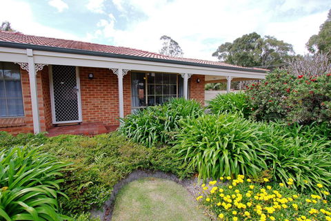 Alexandra Villa - Accommodation Whitsundays 1
